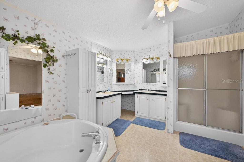 DUNWOODIE PARK - Residential