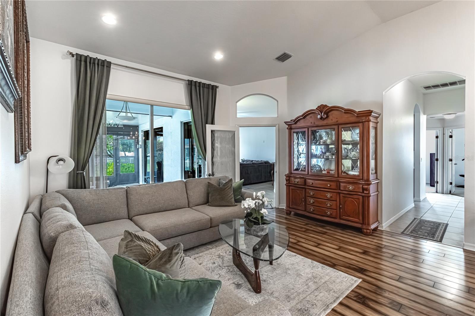 RIDGE CREST SUB UNITS - Residential