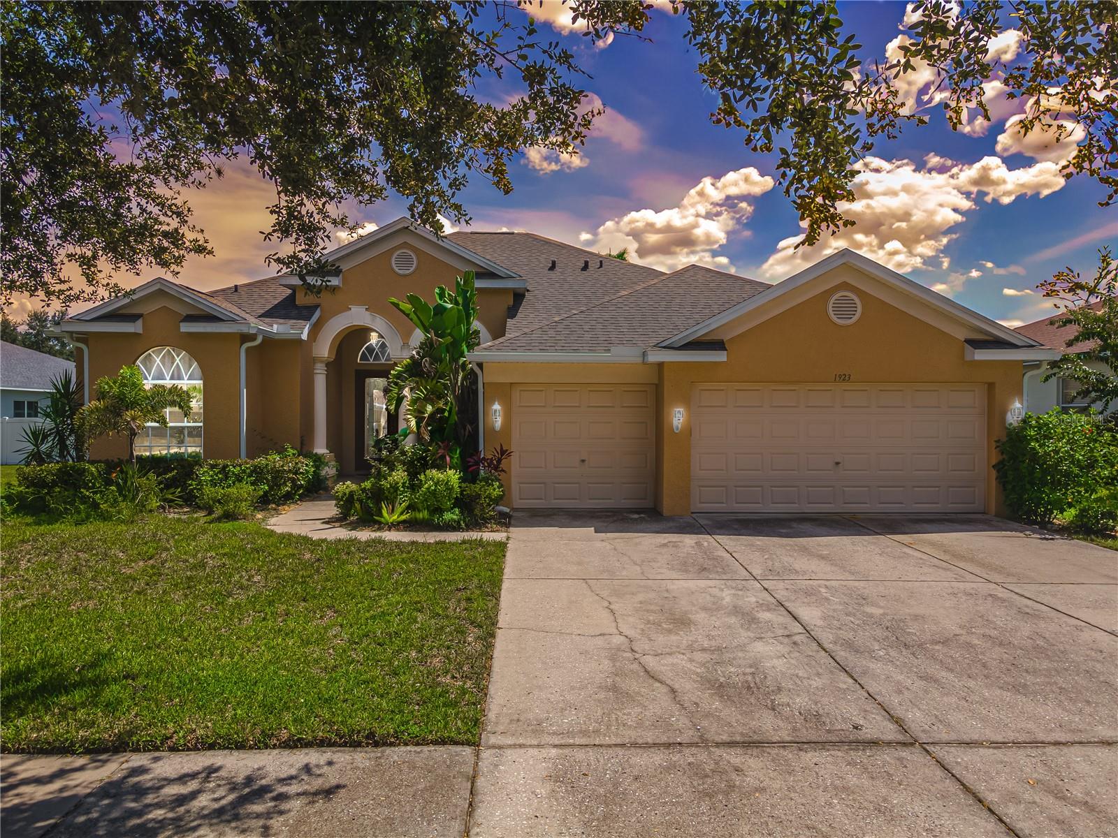 RIDGE CREST SUB UNITS - Residential