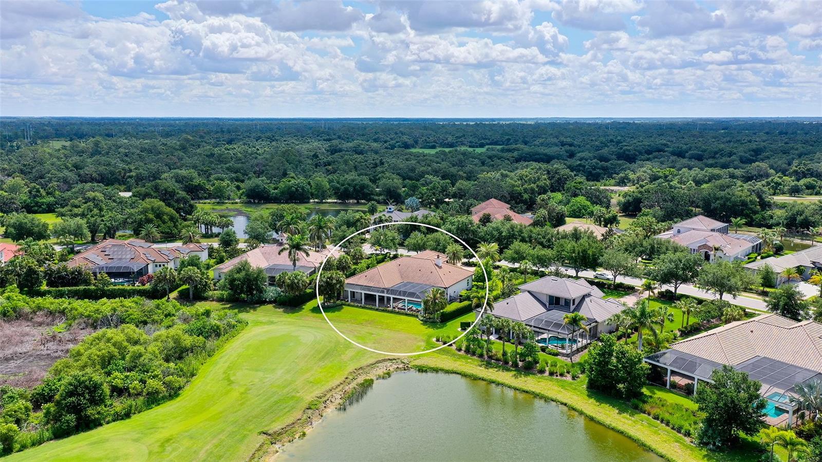 FOUNDERS CLUB - Residential