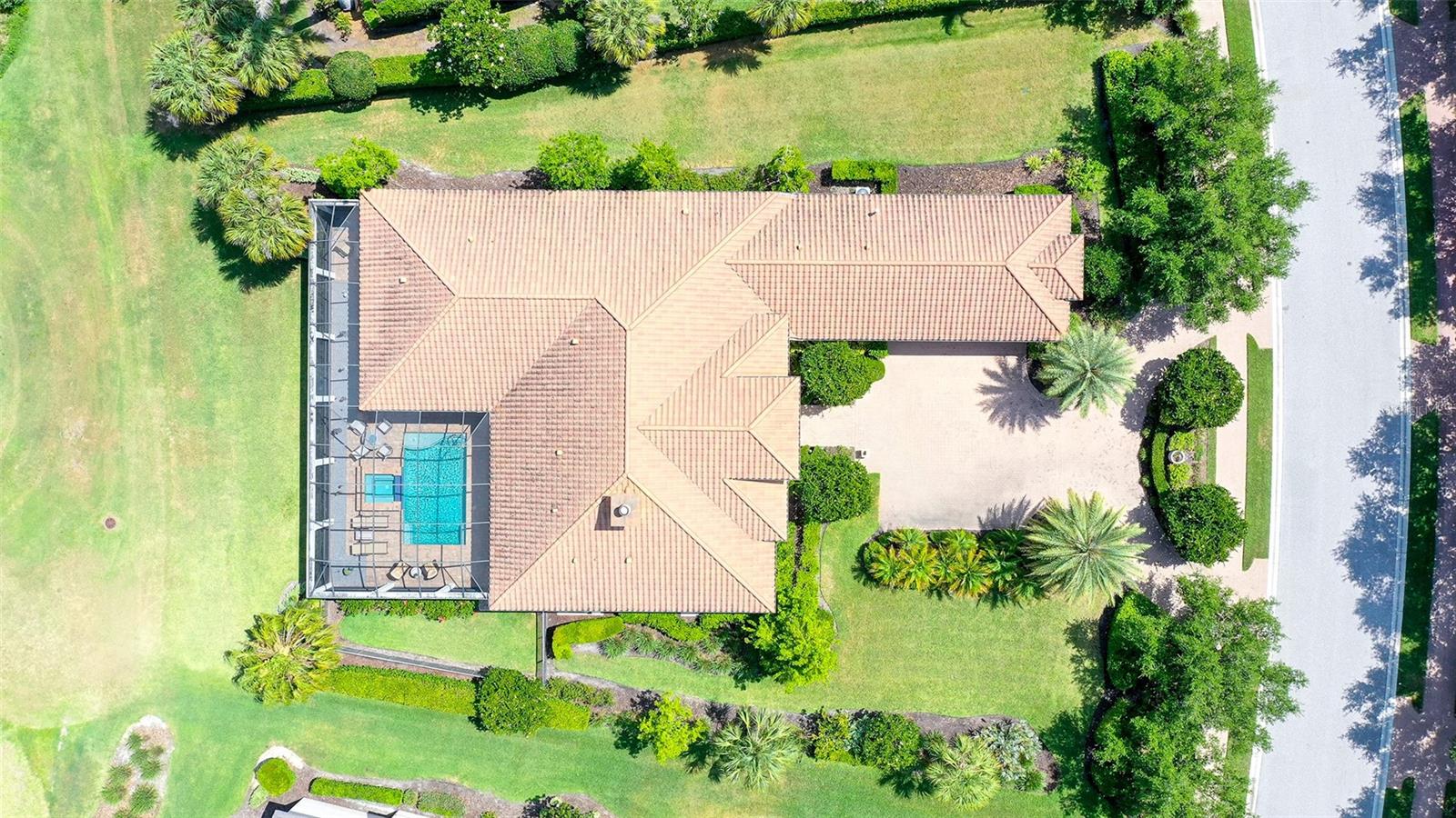 FOUNDERS CLUB - Residential
