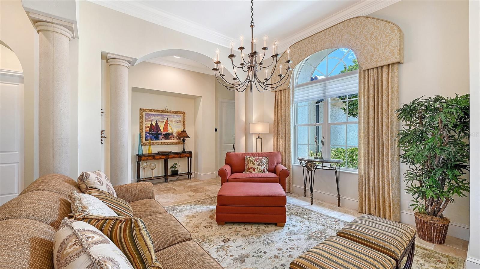 FOUNDERS CLUB - Residential