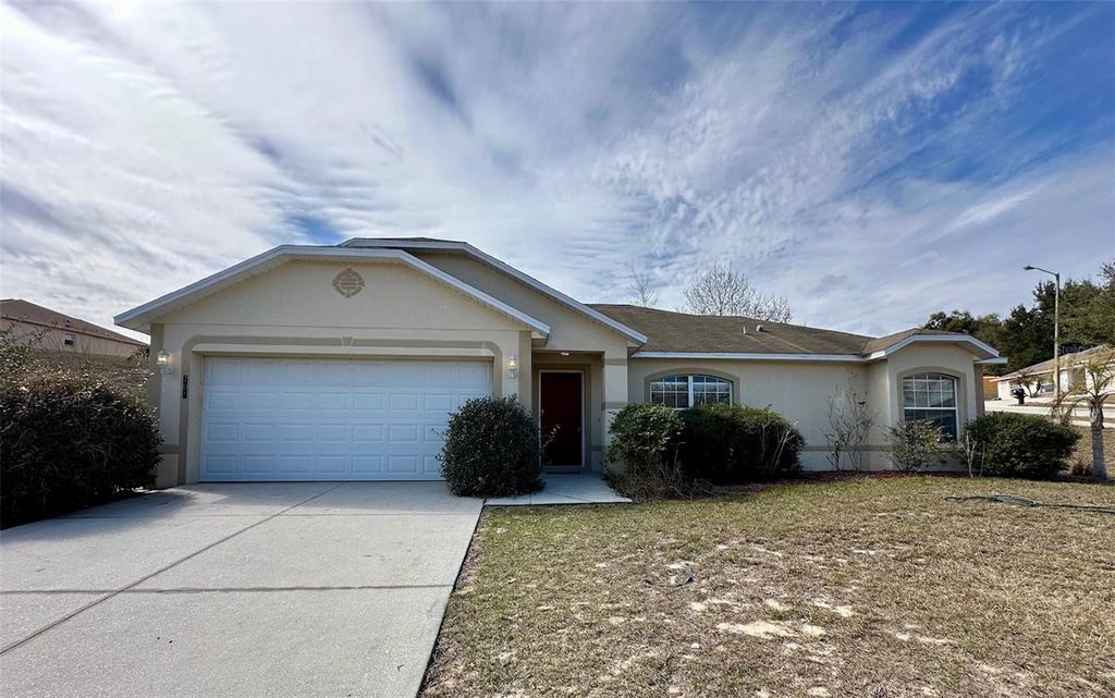 Photo of 201 Magellan Circle, Minneola, FL 34715 (MLS # O6386496)
