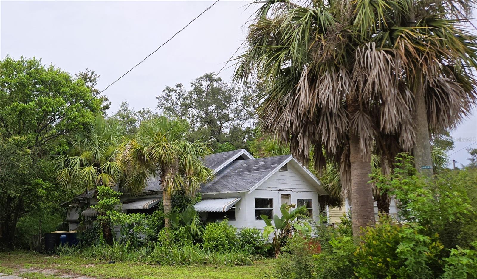 518 WOODLAWN STREET