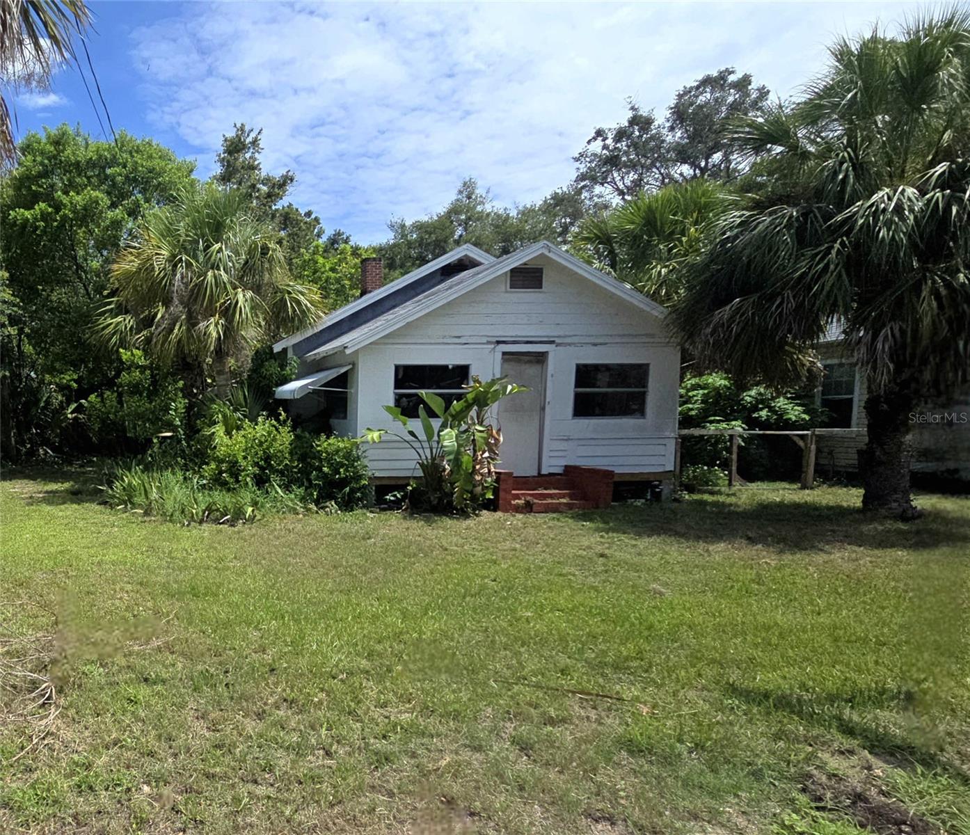 518 WOODLAWN STREET