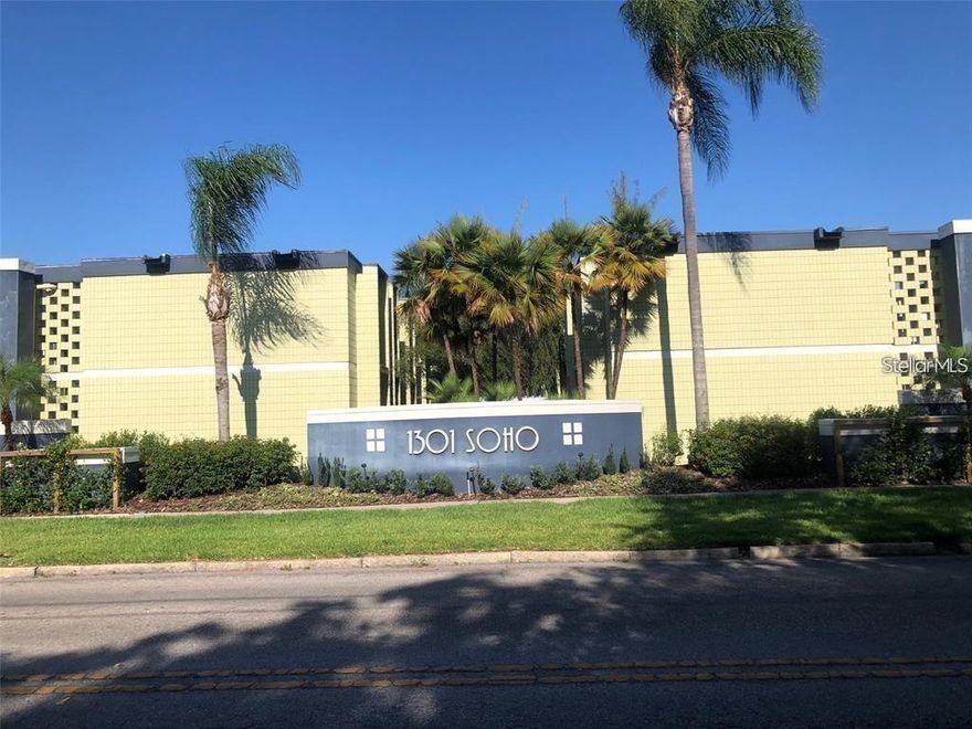 FULLY FURNISHED condo as shown in the pictures. Enjoy the South Tampa lifestyle with minimal hassles. In the heart of South Tampa. 2 blocks to Bayshore Ave - 2 blocks to the heart of SOHO District where you can enjoy many restaurants, bars and coffee shops. All within walking distance!