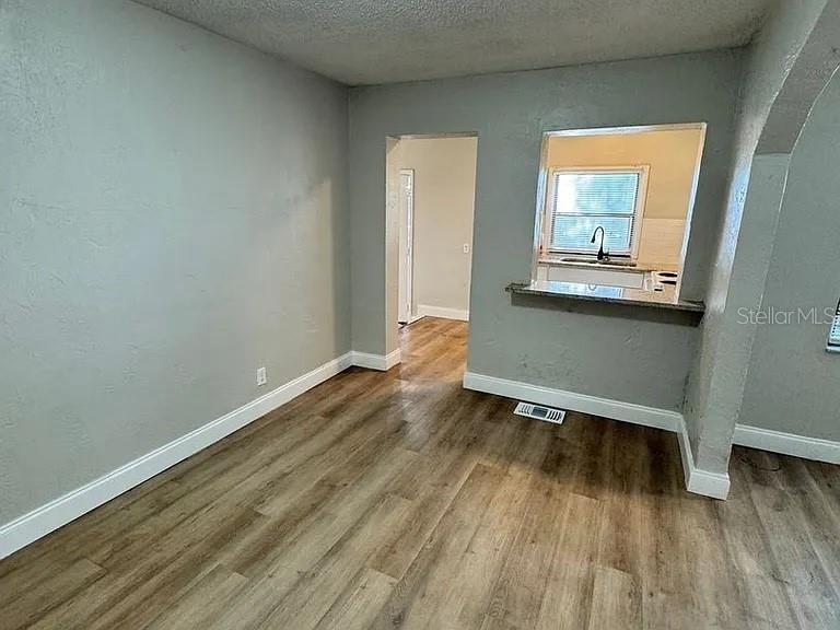 PERRY LT 04 BLK 17 KINGSTON - Residential