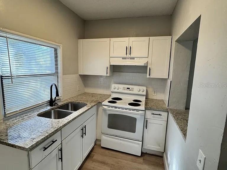 PERRY LT 04 BLK 17 KINGSTON - Residential