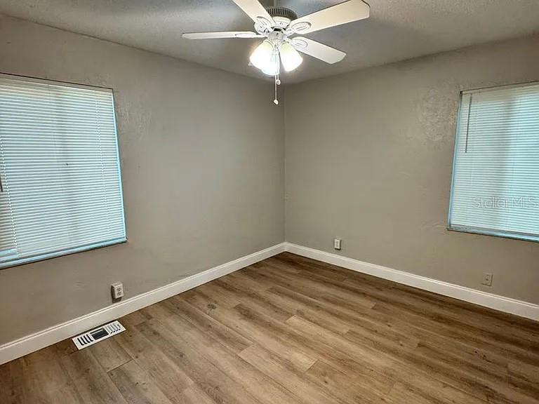 PERRY LT 04 BLK 17 KINGSTON - Residential