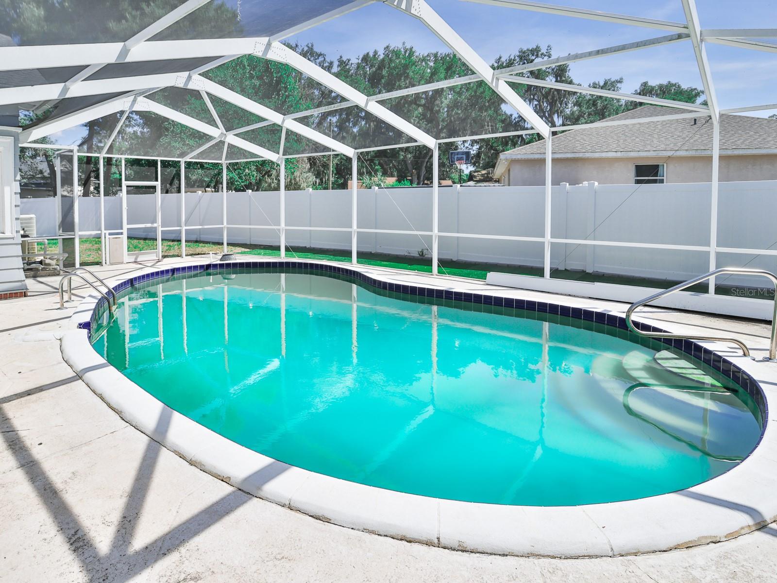 HACKLAKE - Residential