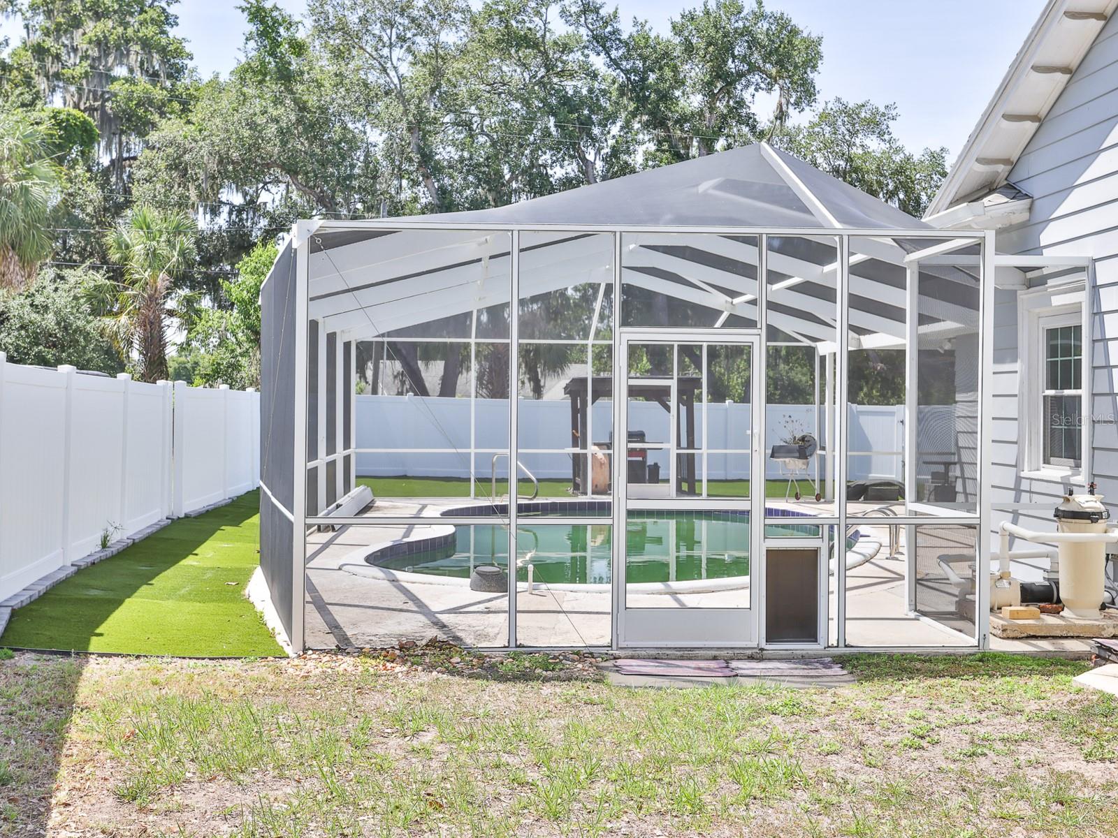HACKLAKE - Residential