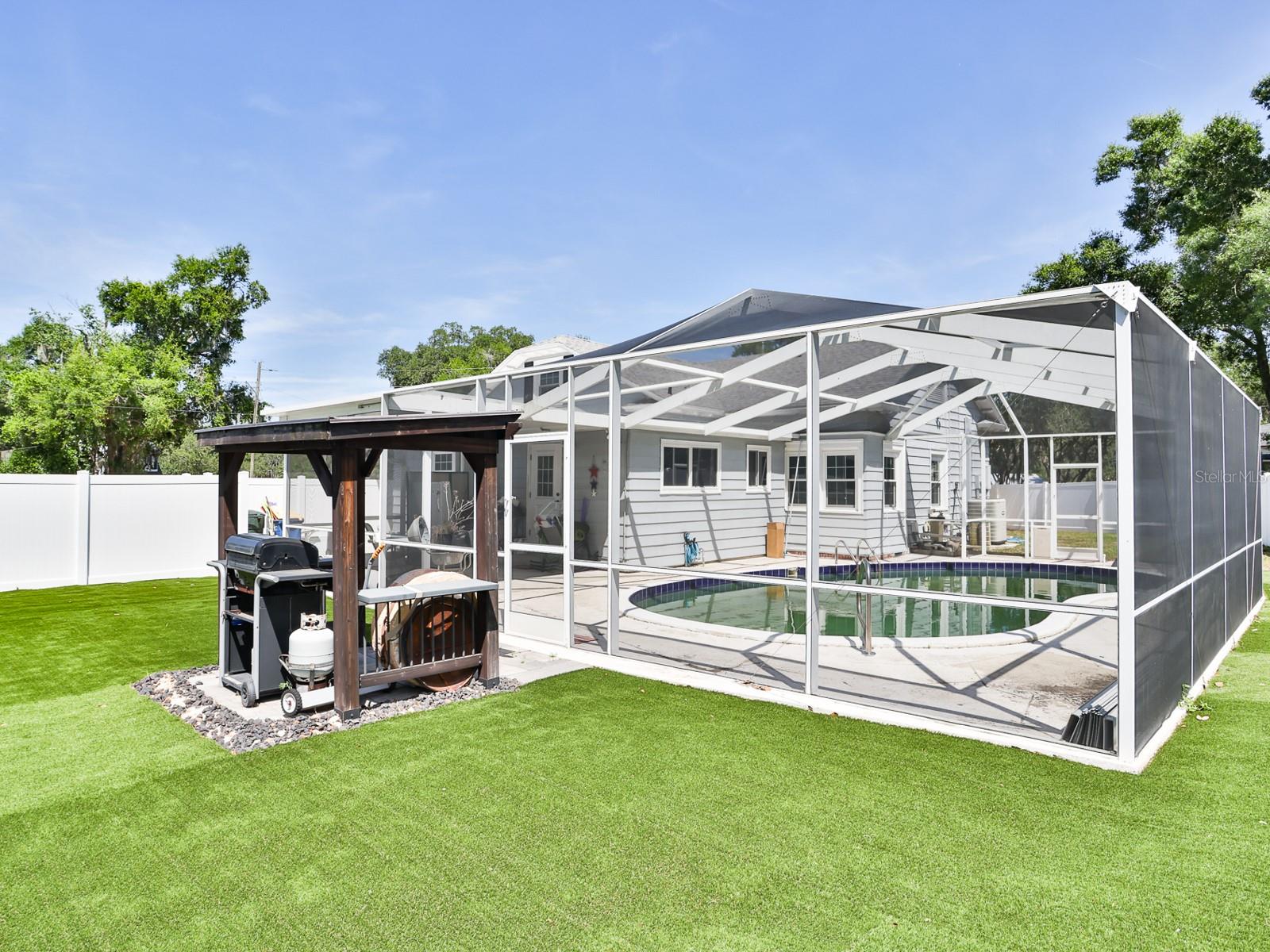 HACKLAKE - Residential