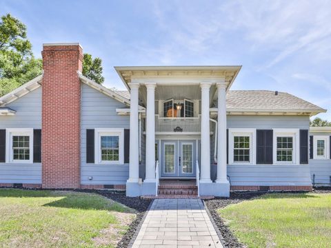 Photo of 915 Kissengen Avenue, Bartow, FL 33830 (MLS # L4961794)