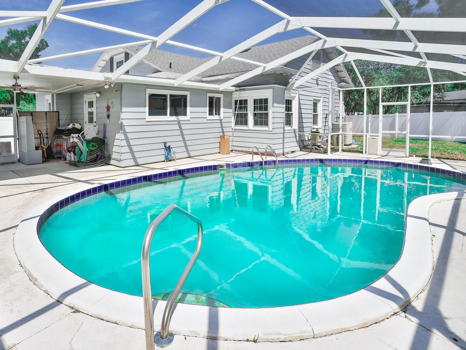 HACKLAKE - Residential