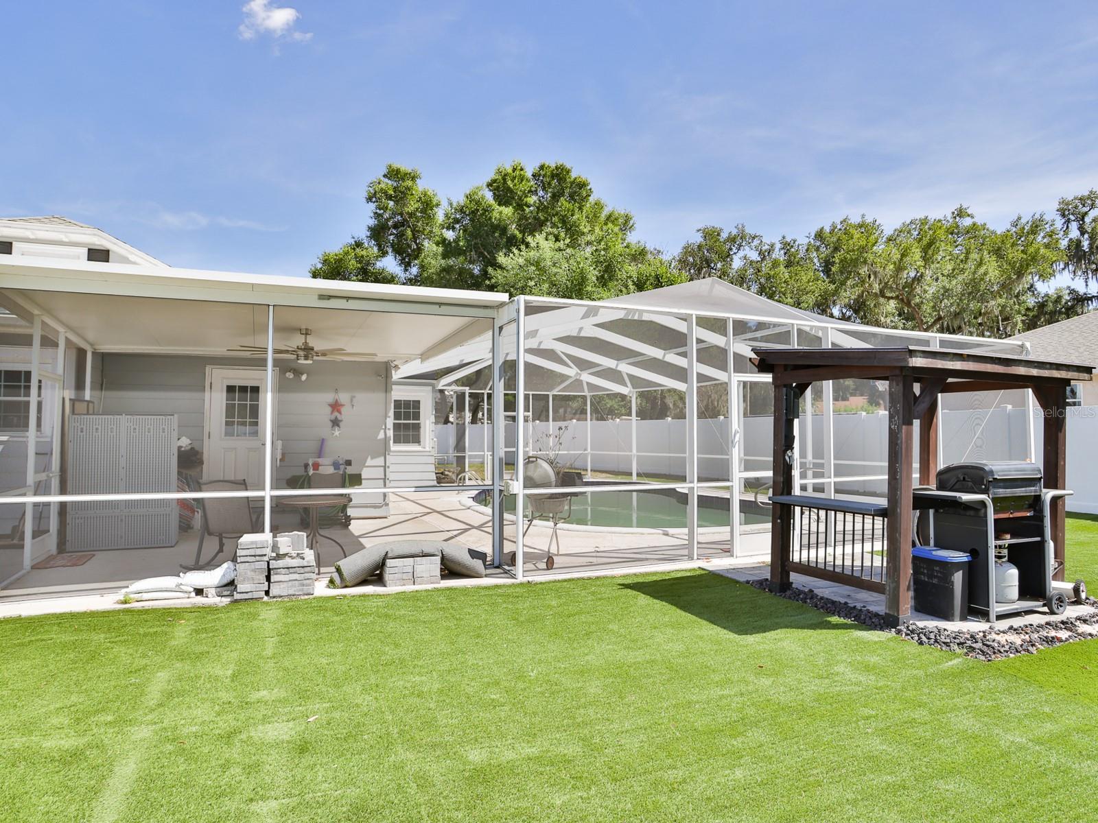 HACKLAKE - Residential