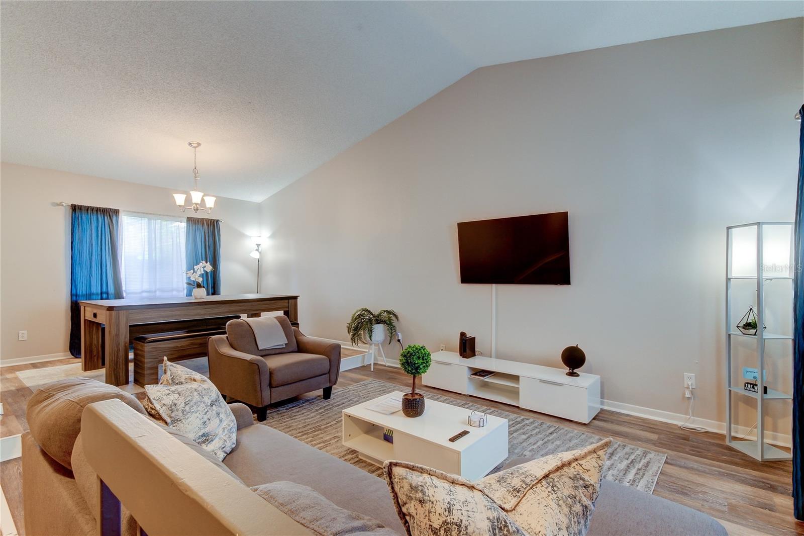 NORTH LAKES SEC C UNIT 1 - Residential