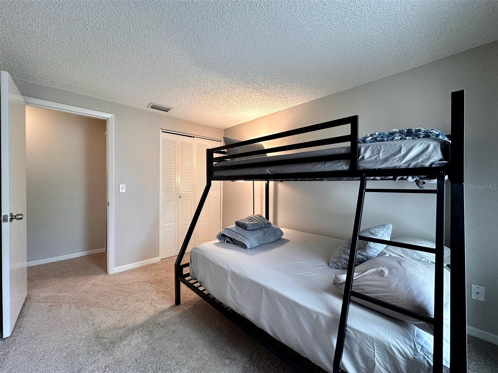 NORTH LAKES SEC C UNIT 1 - Residential