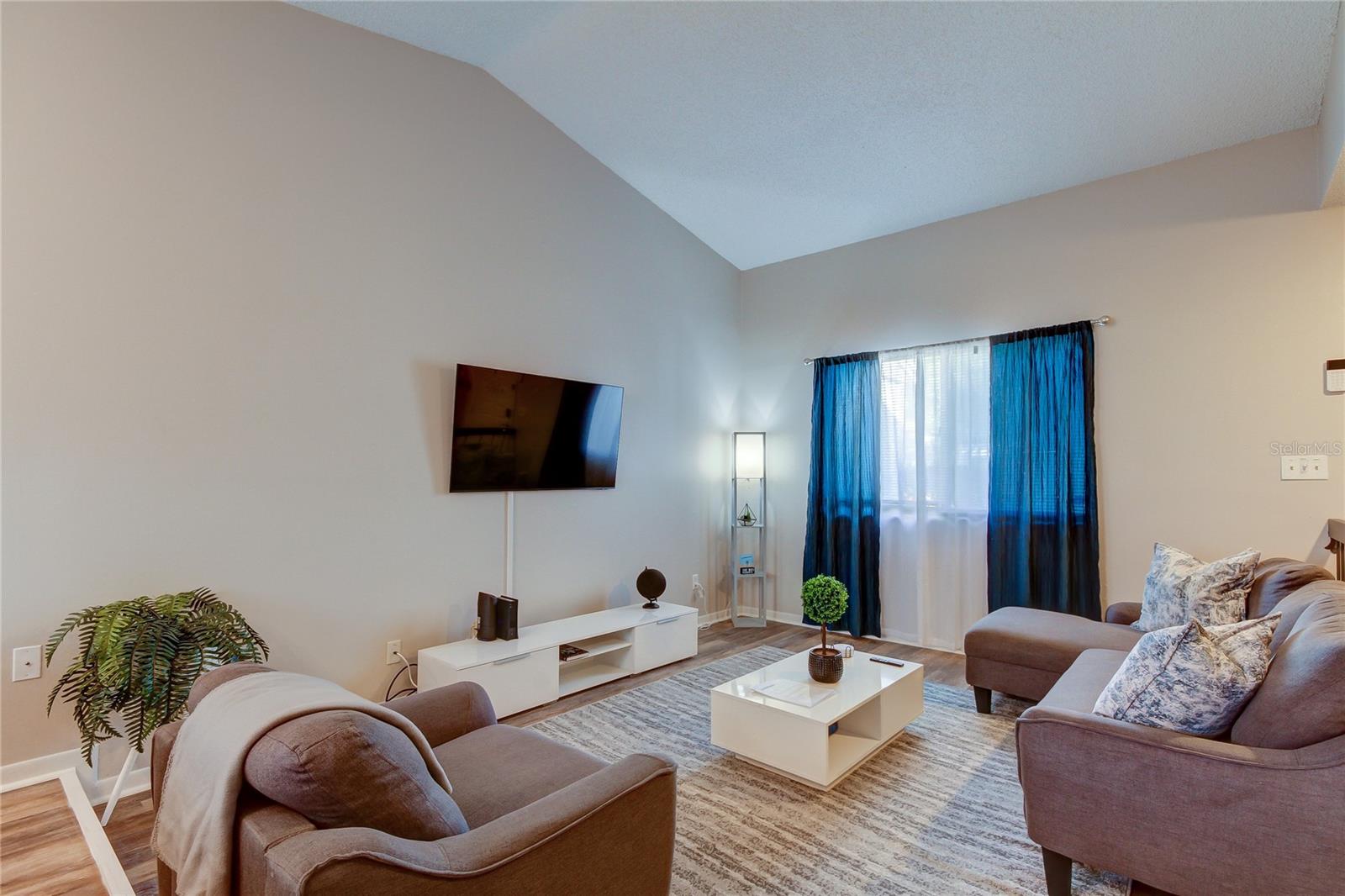 NORTH LAKES SEC C UNIT 1 - Residential