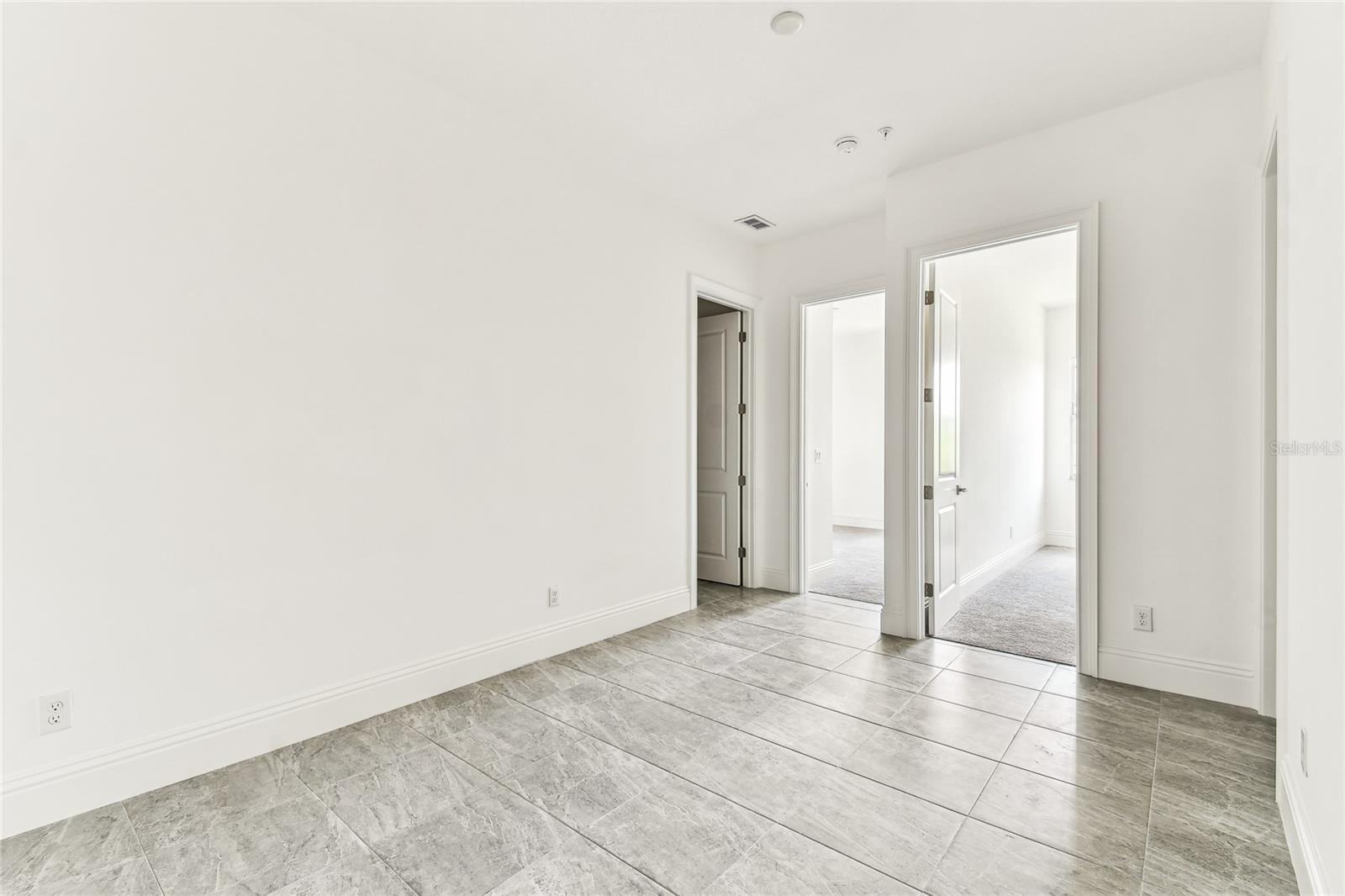 HIDDEN CREEK AT LAKEWOOD RANCH - Residential