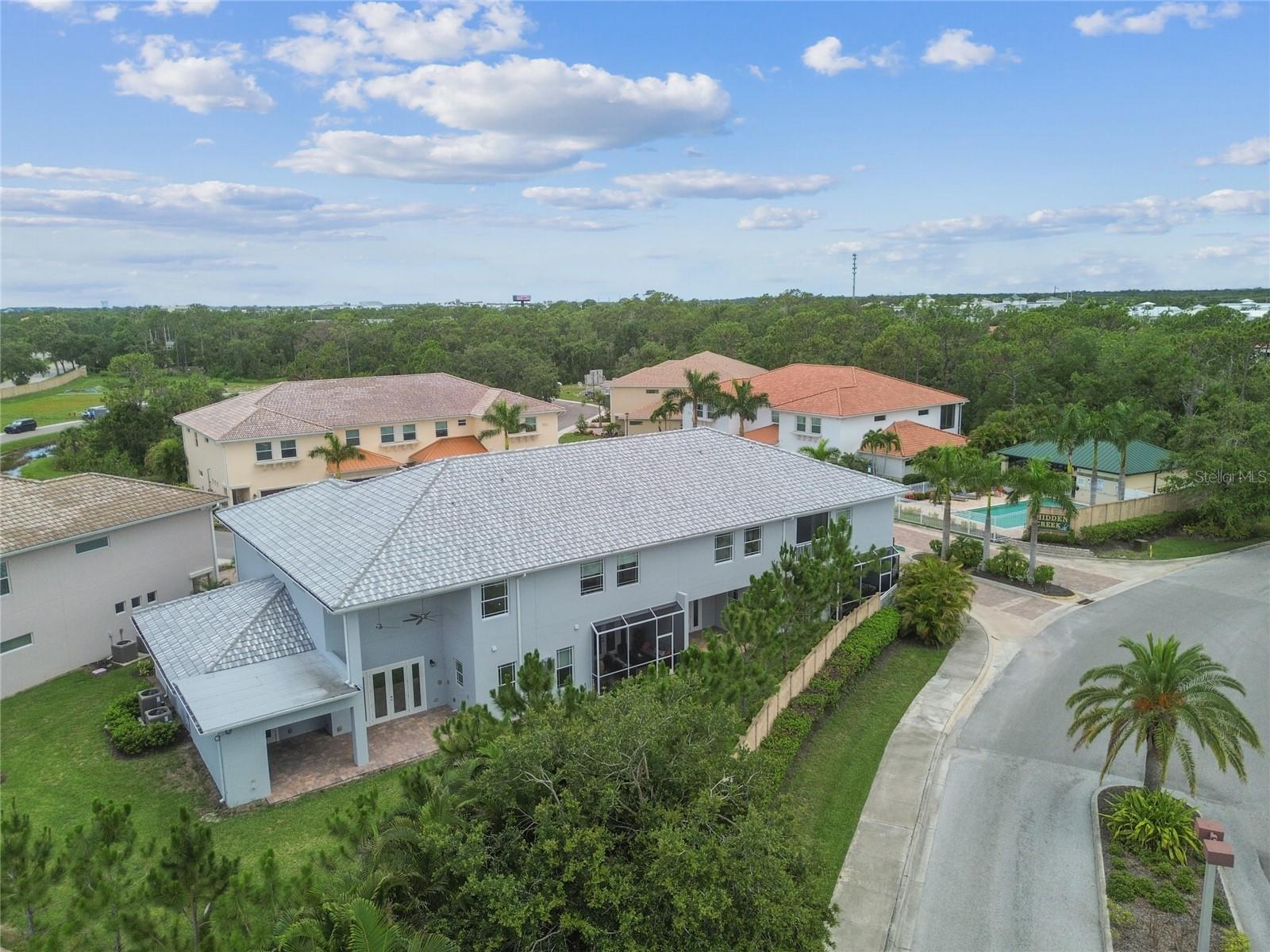 HIDDEN CREEK AT LAKEWOOD RANCH - Residential