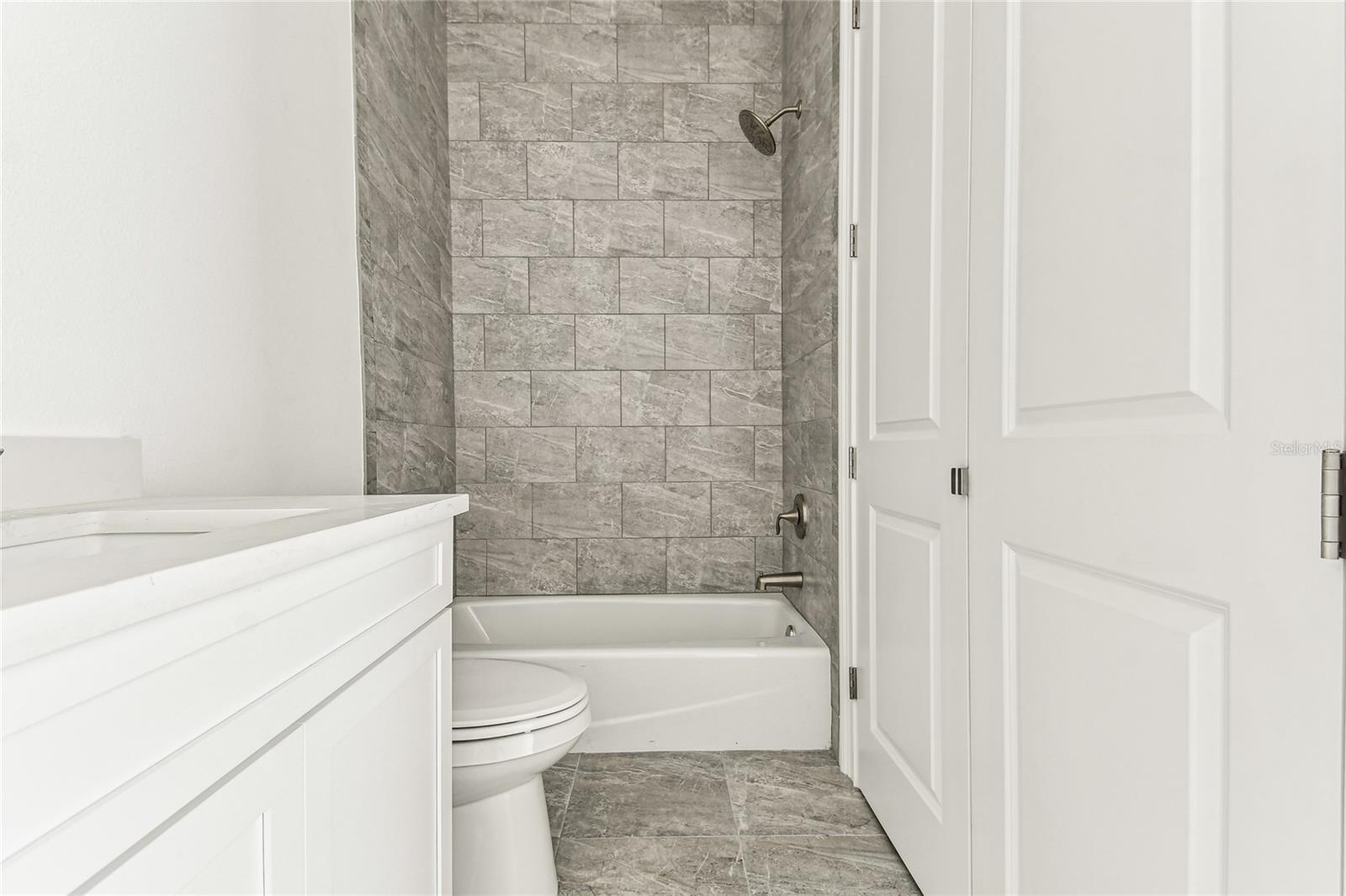 HIDDEN CREEK AT LAKEWOOD RANCH - Residential