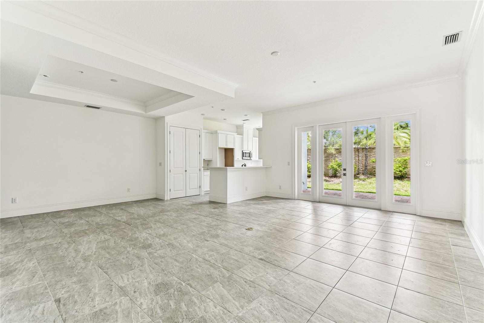 HIDDEN CREEK AT LAKEWOOD RANCH - Residential