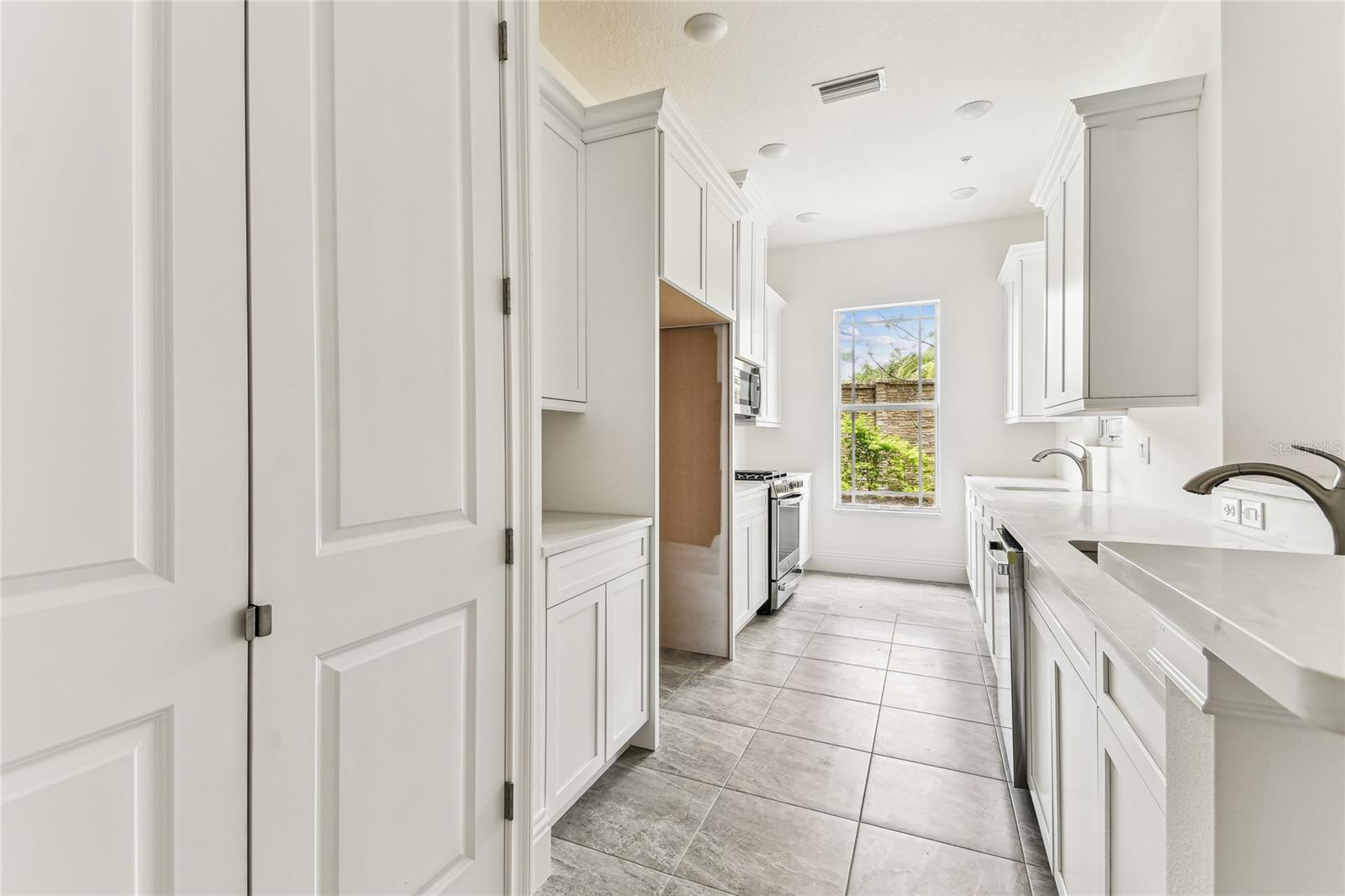 HIDDEN CREEK AT LAKEWOOD RANCH - Residential