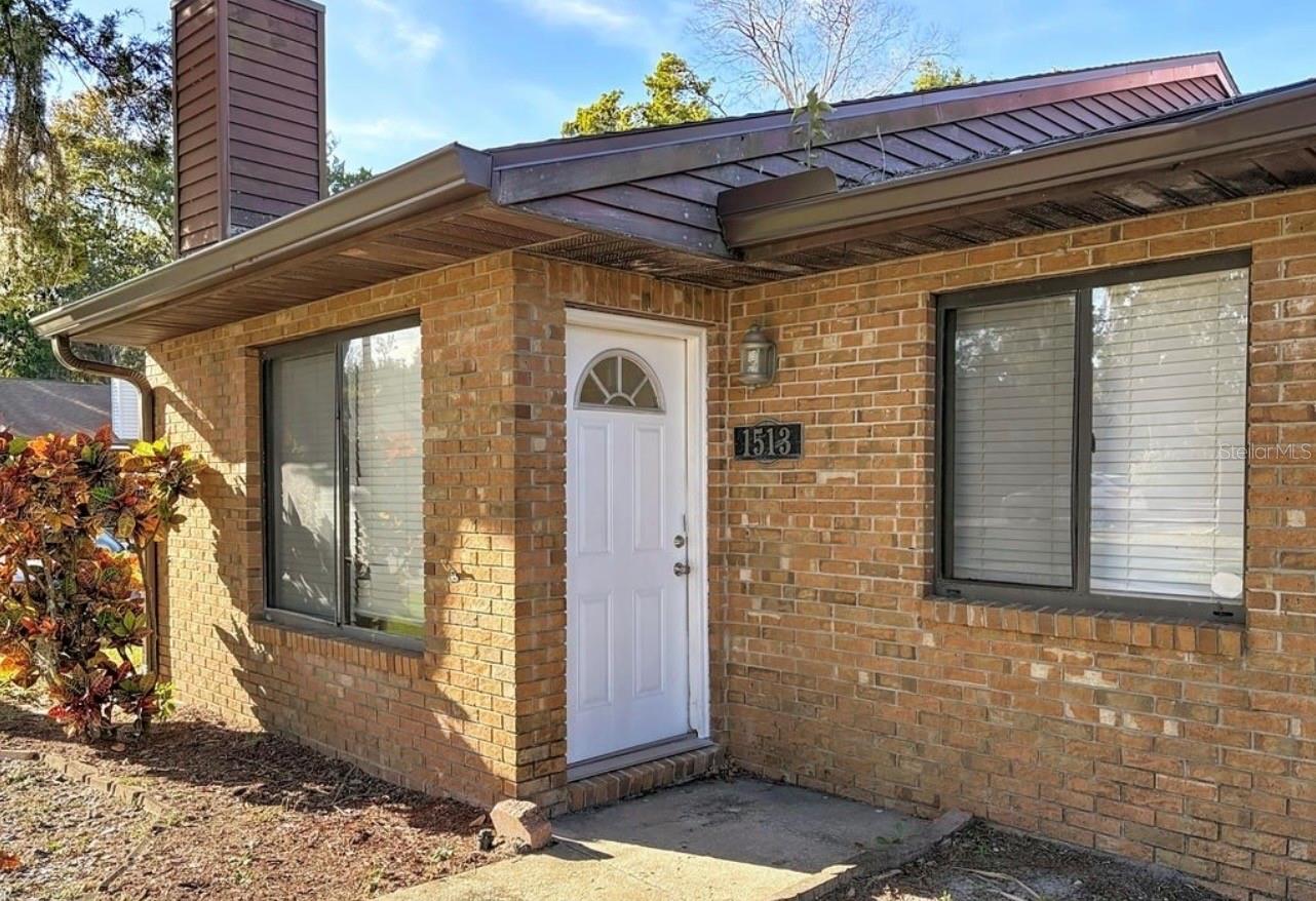 1513 HERITAGE LANE 1513