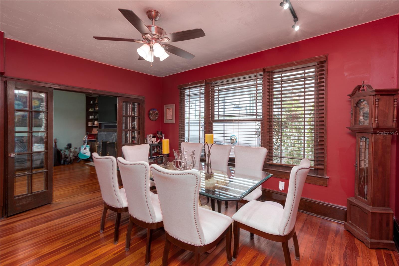 MAGNOLIA PARK - Commercial Sale