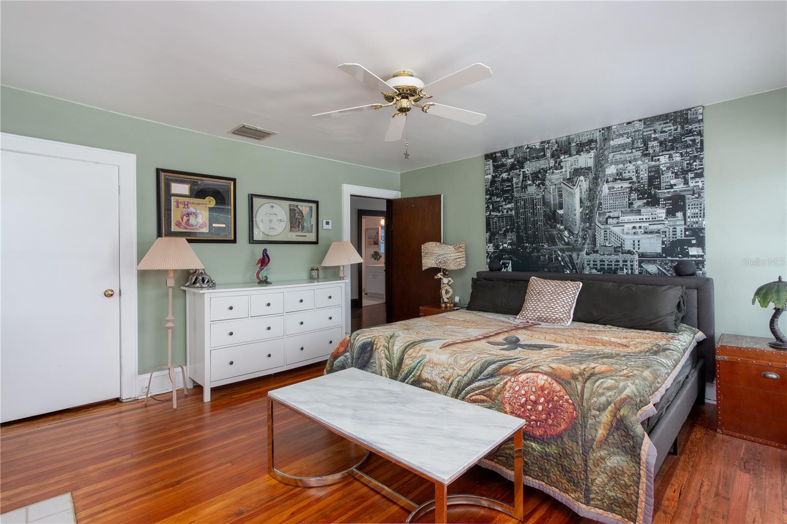 MAGNOLIA PARK - Commercial Sale