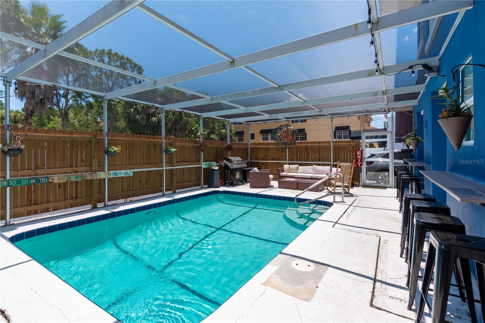 MAGNOLIA PARK - Commercial Sale