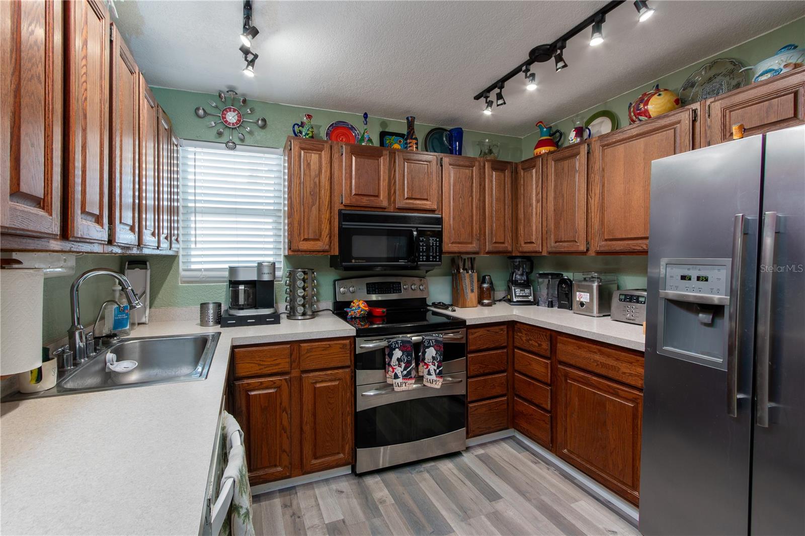 MAGNOLIA PARK - Commercial Sale