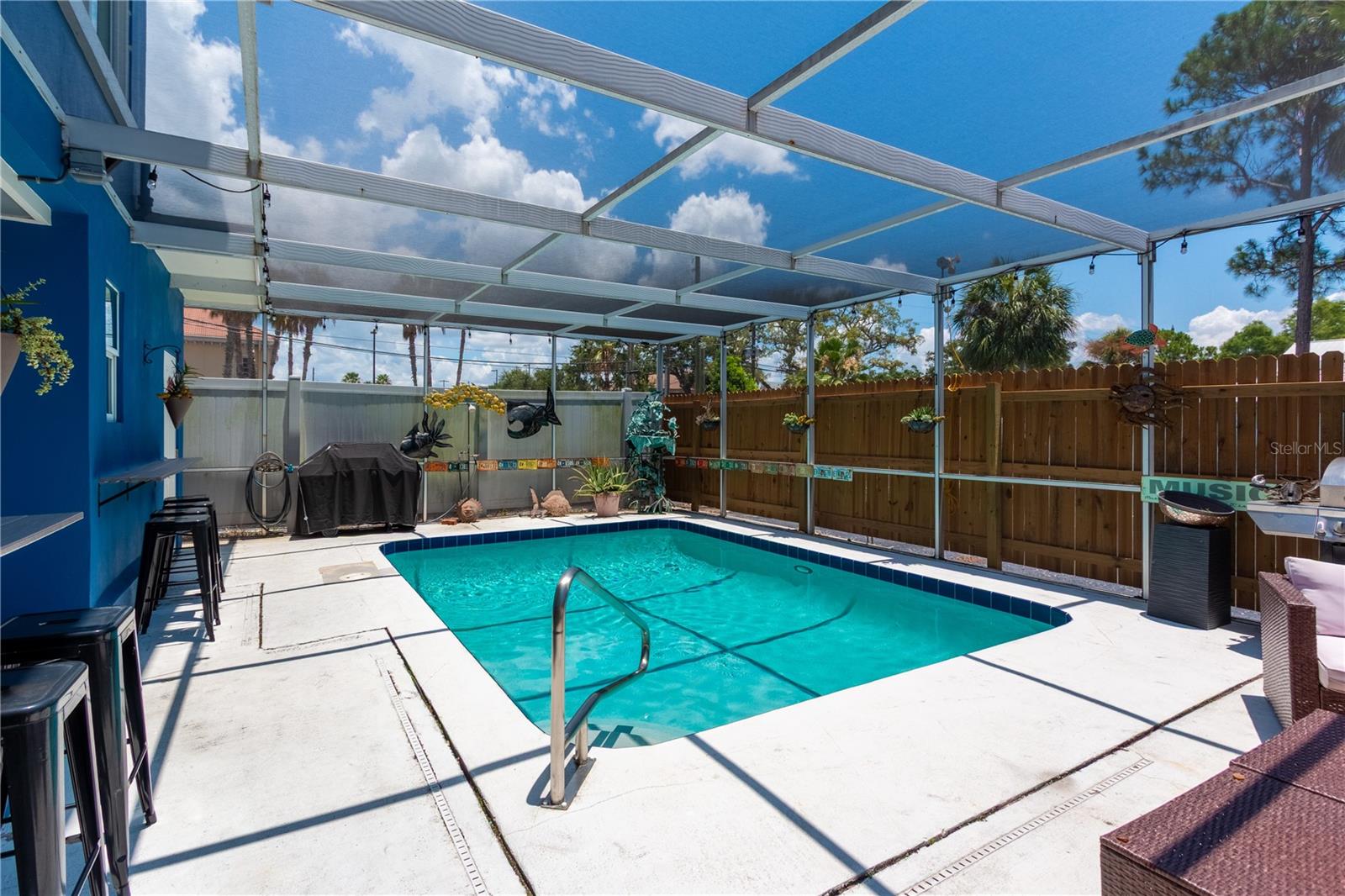 MAGNOLIA PARK - Commercial Sale