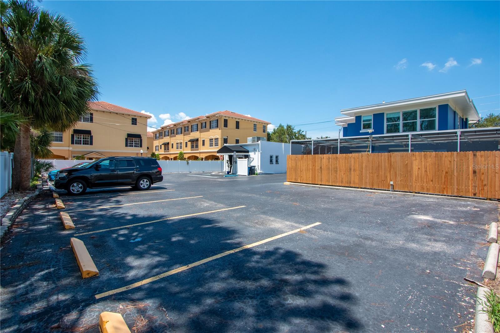 MAGNOLIA PARK - Commercial Sale