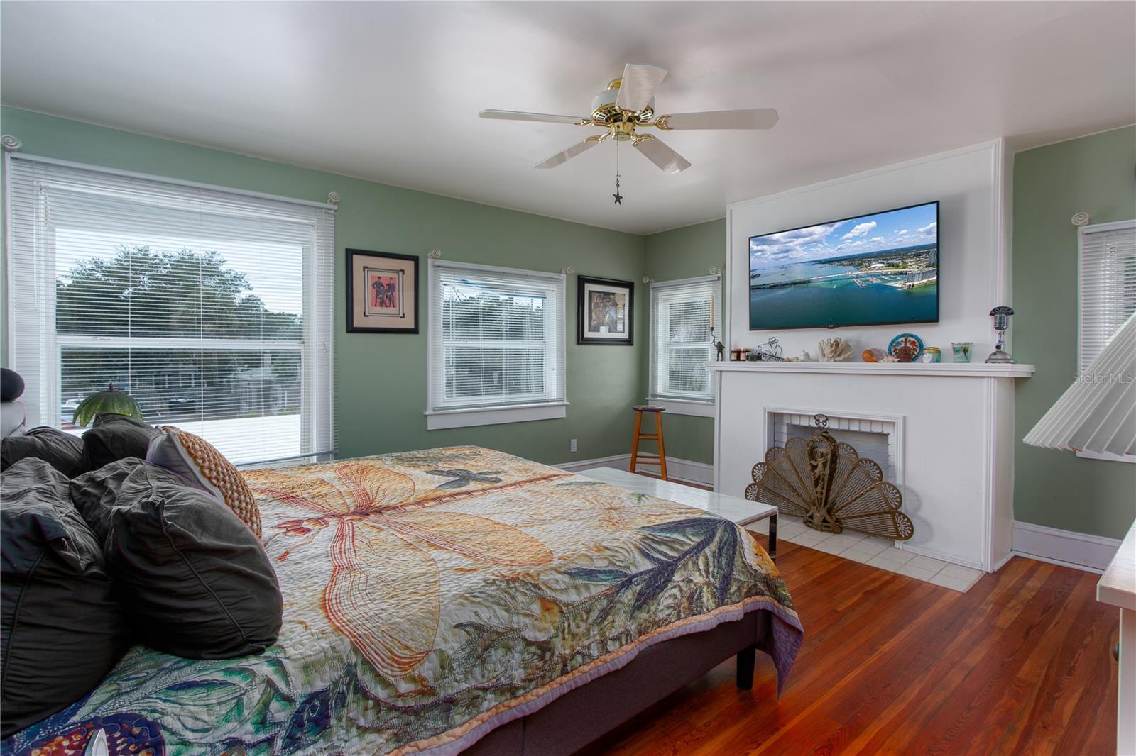 MAGNOLIA PARK - Commercial Sale