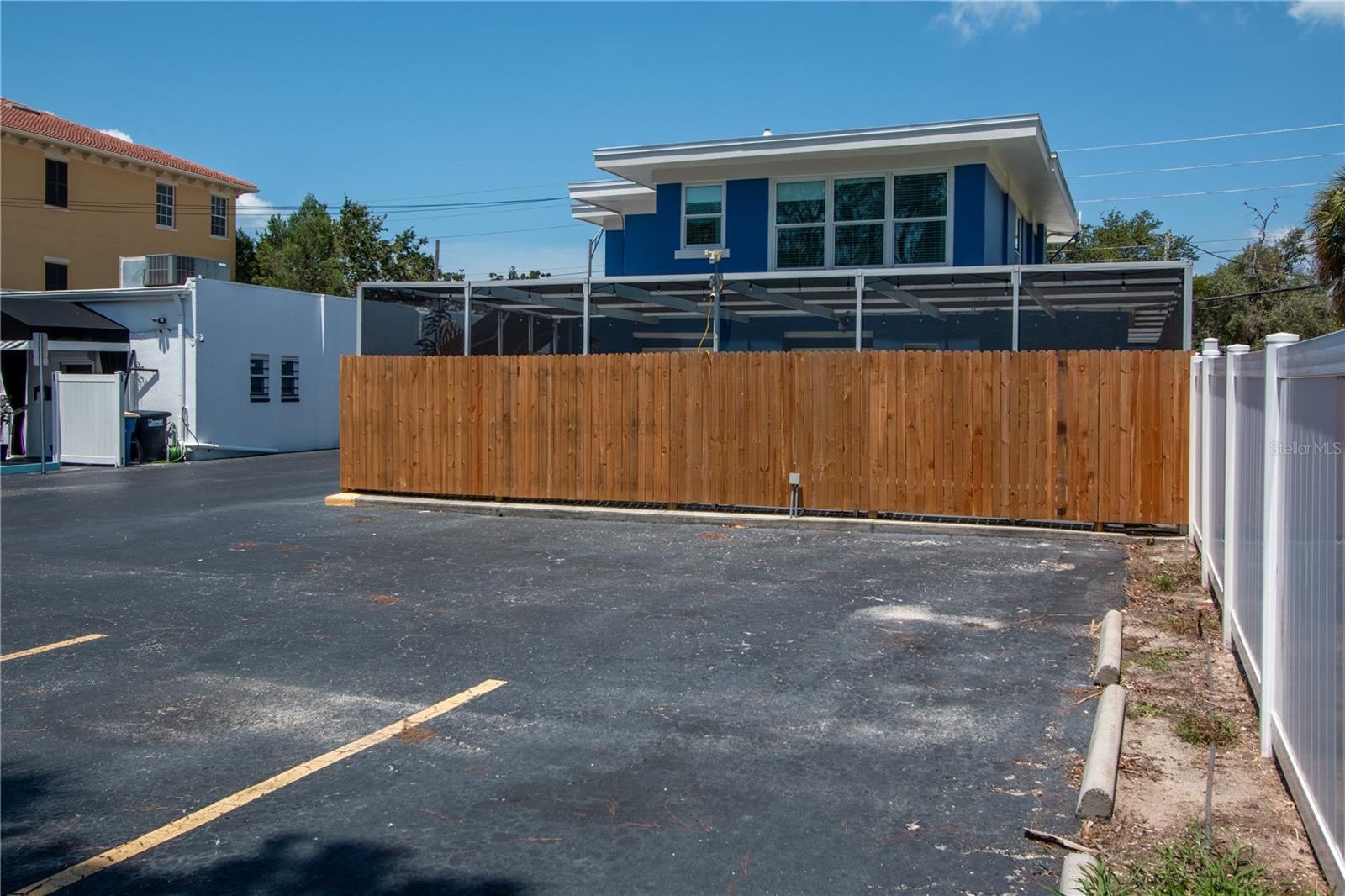 MAGNOLIA PARK - Commercial Sale