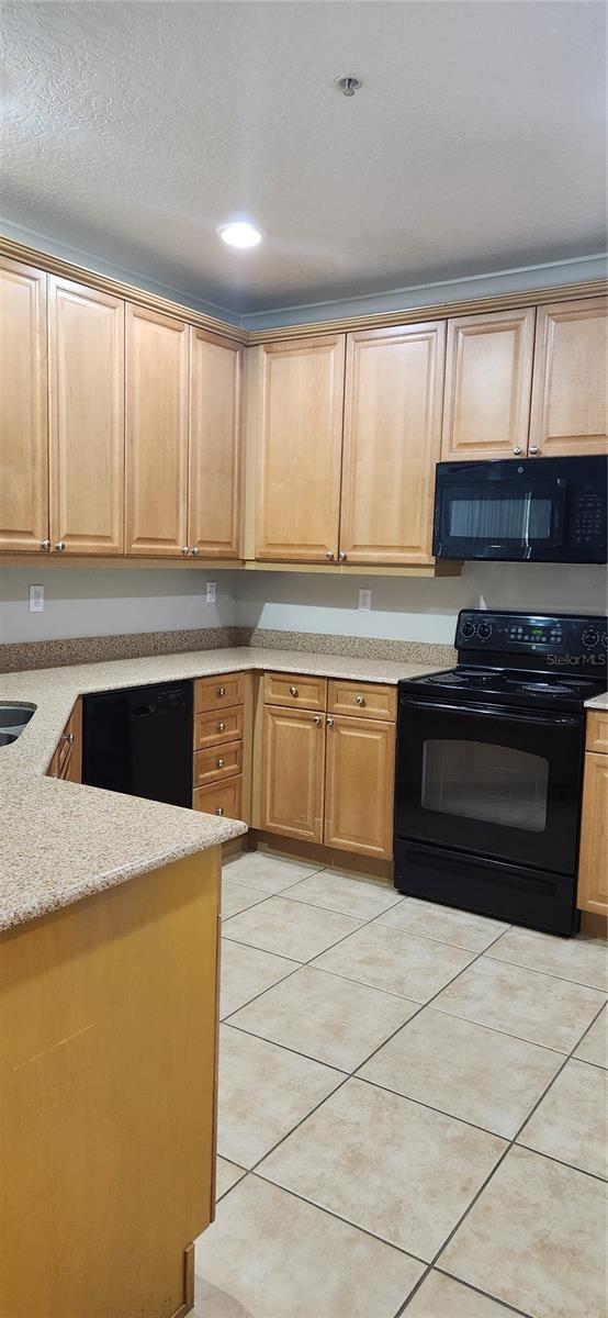 LAKESIDE/LKS/WINDERMERE - Residential Lease