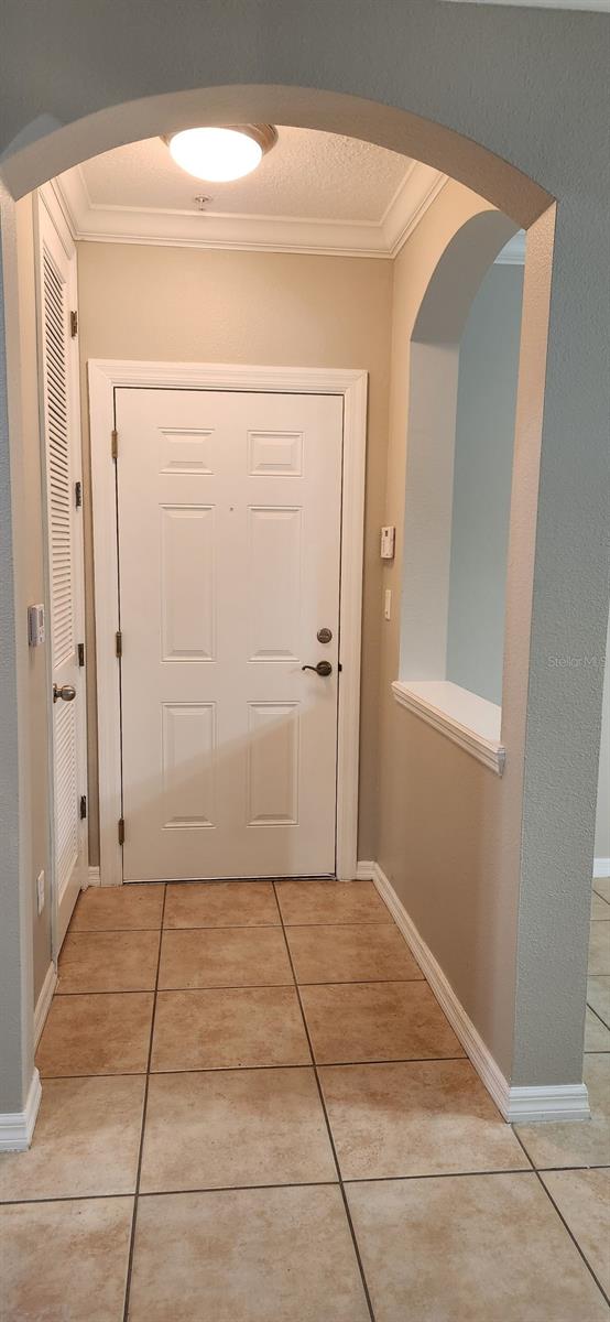 LAKESIDE/LKS/WINDERMERE - Residential Lease