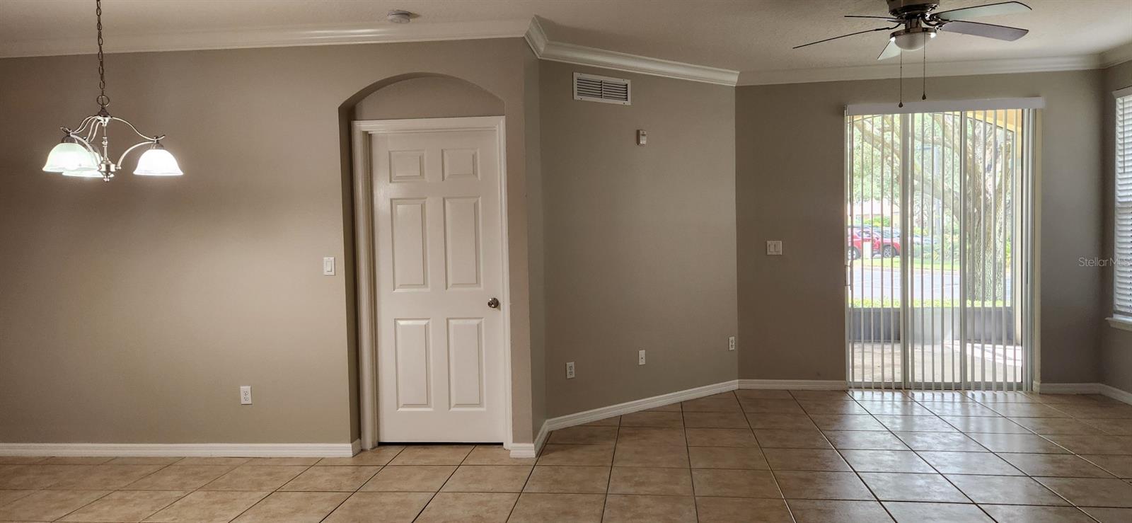 LAKESIDE/LKS/WINDERMERE - Residential Lease