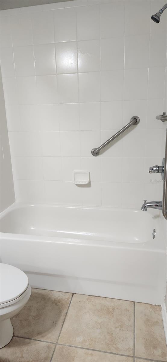 LAKESIDE/LKS/WINDERMERE - Residential Lease