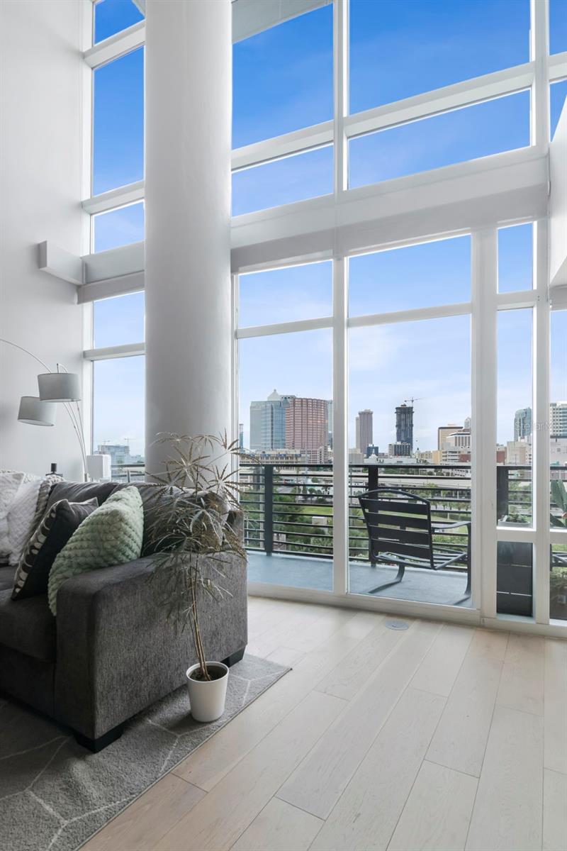 1120 E KENNEDY BOULEVARD 715