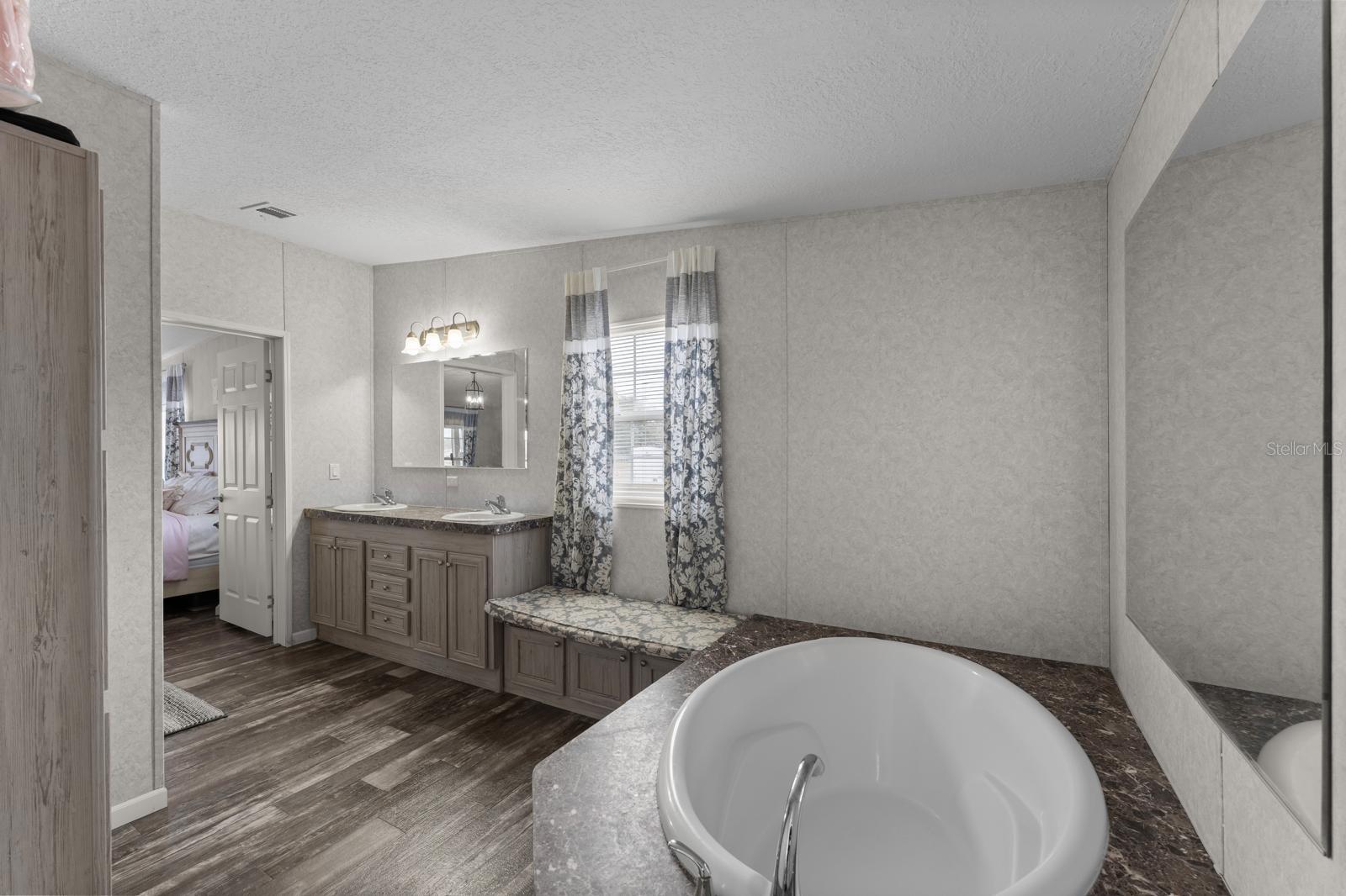 NOT IN A SUBDIVISION - Residential