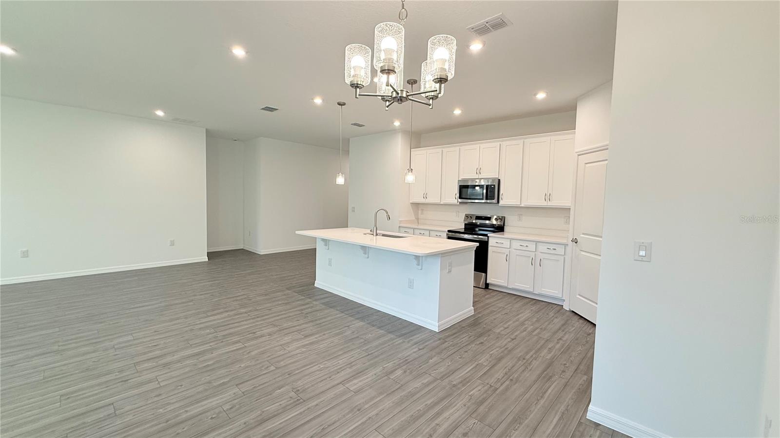 COVERED BRIDGE/LIBERTY BLUFF P - Residential Lease