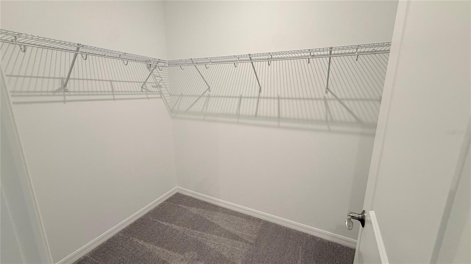 COVERED BRIDGE/LIBERTY BLUFF P - Residential Lease