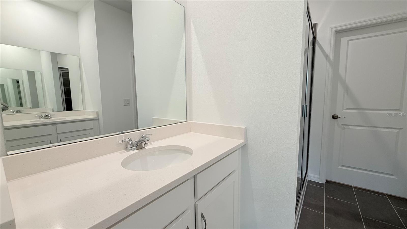 COVERED BRIDGE/LIBERTY BLUFF P - Residential Lease