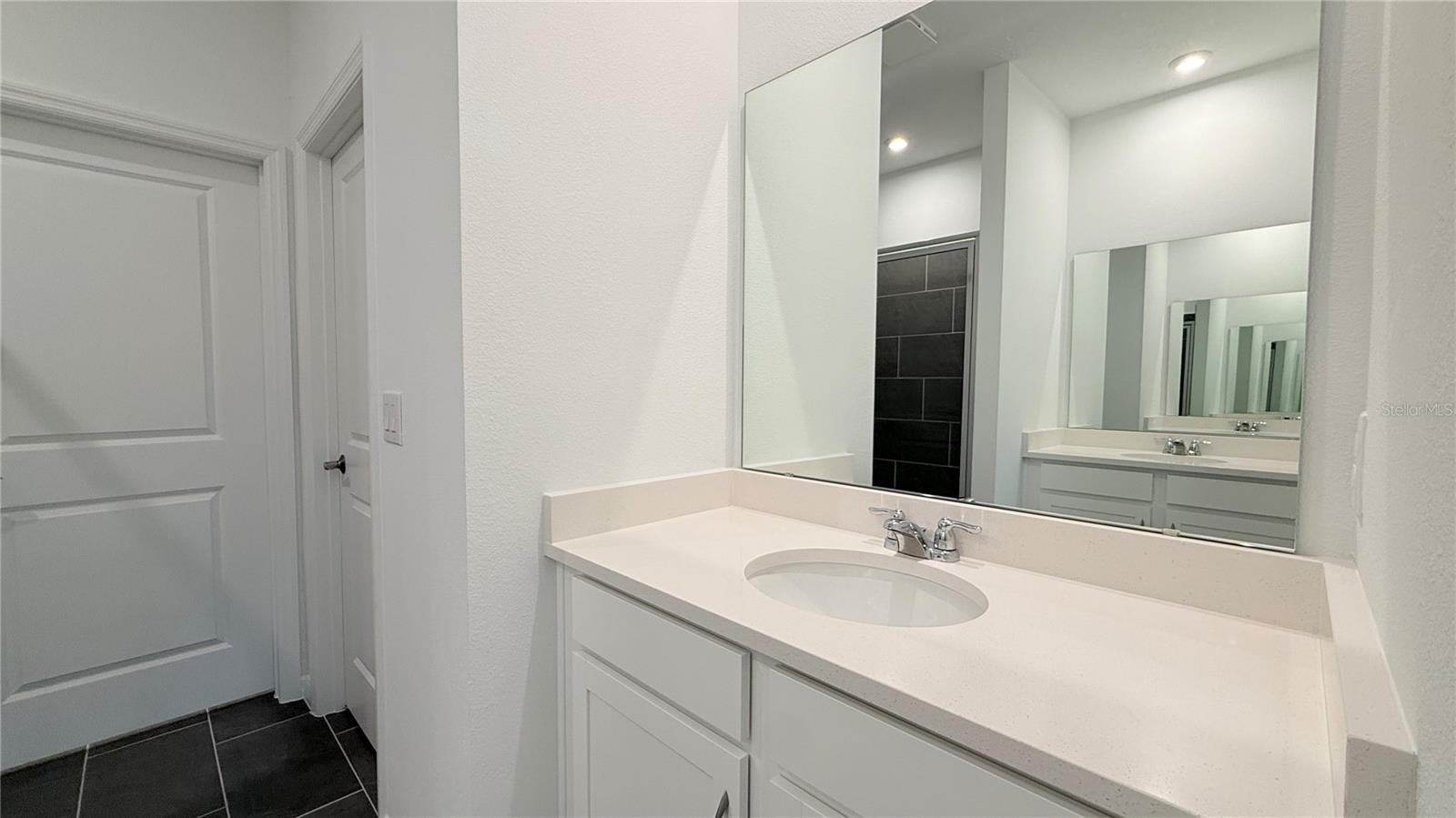 COVERED BRIDGE/LIBERTY BLUFF P - Residential Lease