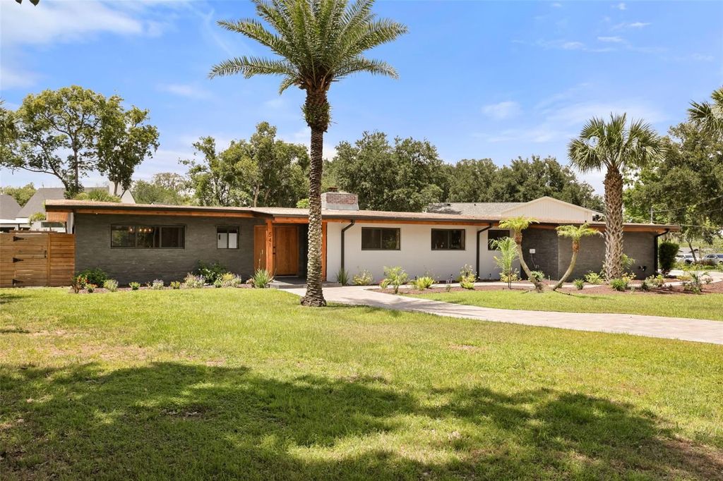 Photo of 541 Manor Road, Maitland, FL 32751 (MLS # O6406458)