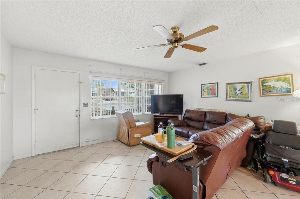 Photo of 806 Hillside Avenue, Lake Wales, FL 33853 (MLS # S5140422)