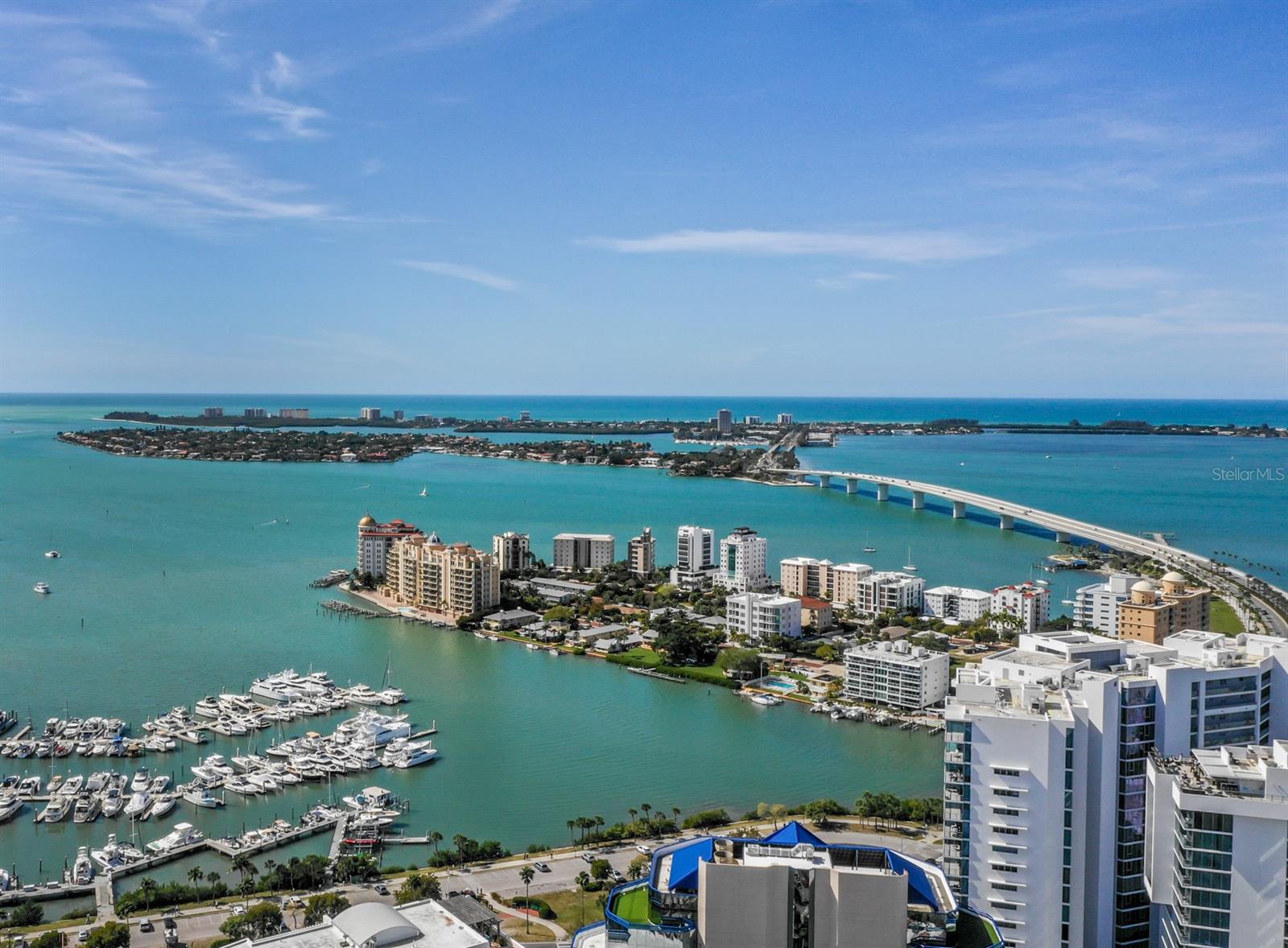 LUCAYA COUNTRY CLUB VILLAGE - Residential