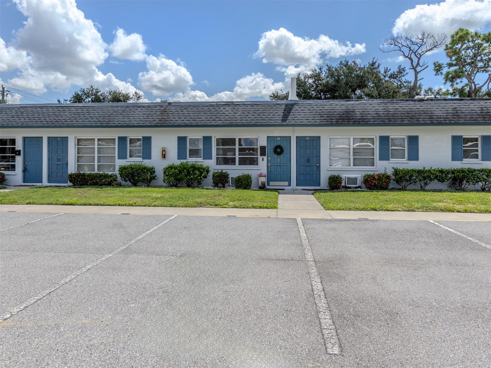 LUCAYA COUNTRY CLUB VILLAGE - Residential